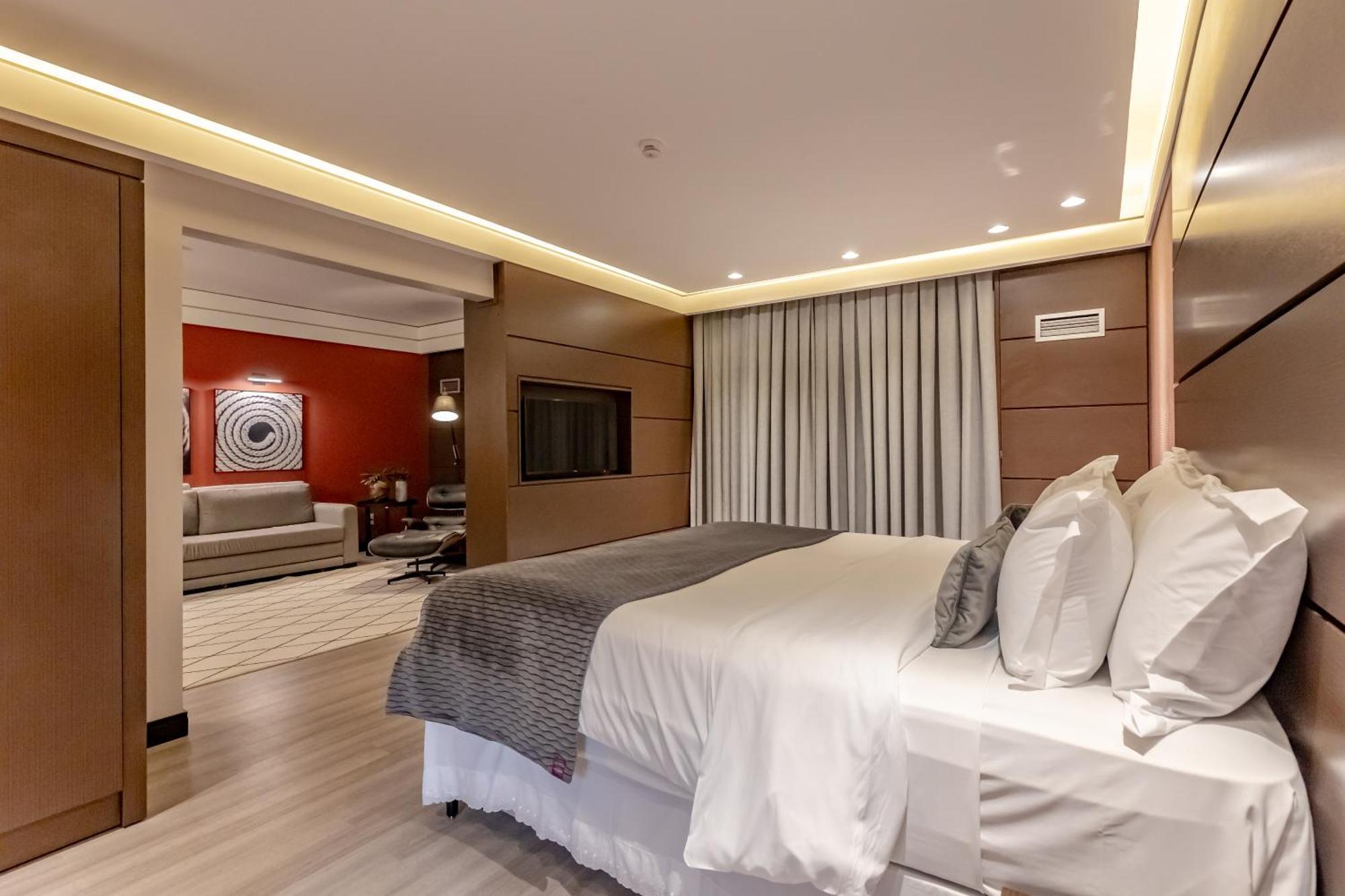 Mercure Camboriu Hotel